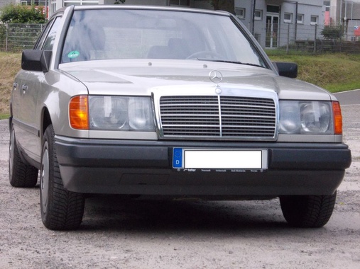 Mercedes-Benz 230 1988