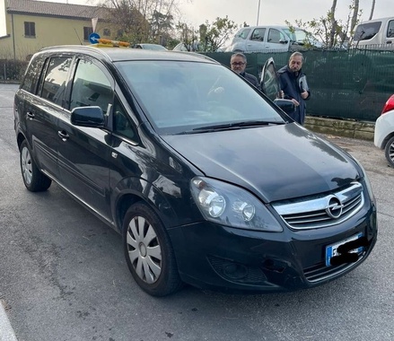 Opel Zafira 2012