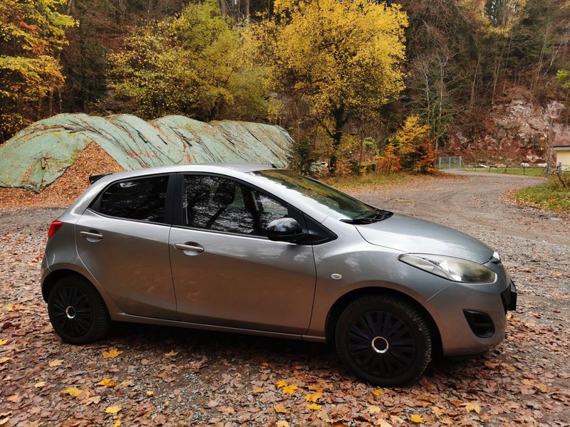 Mazda 2