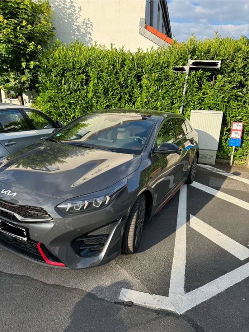 Kia pro cee'd / ProCeed