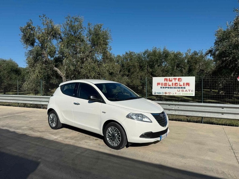 Lancia Ypsilon