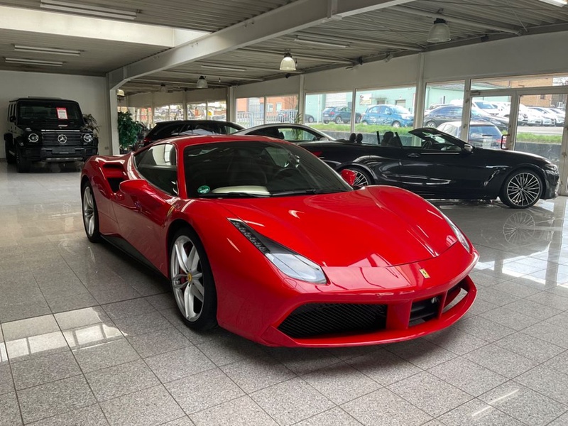 Ferrari 488