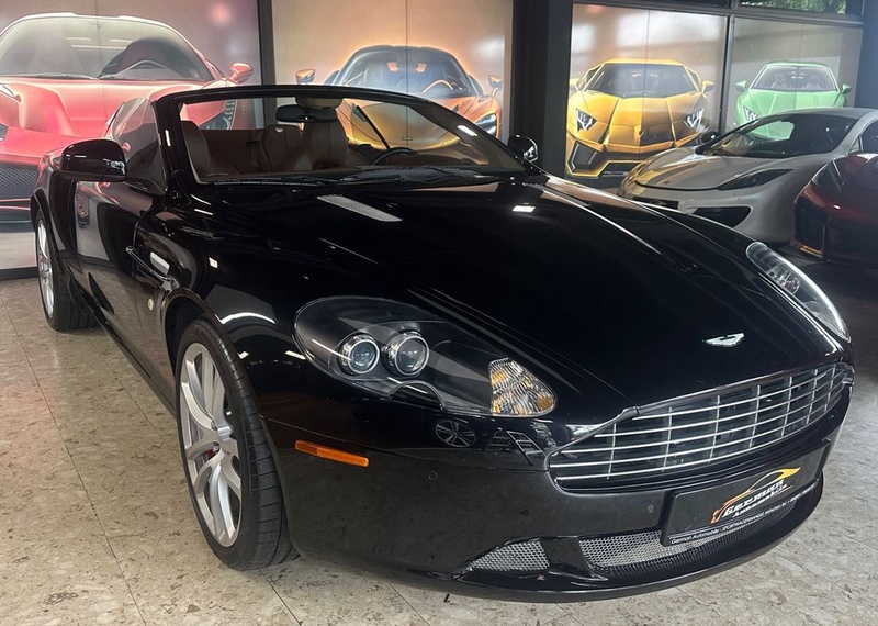 Aston Martin DB9