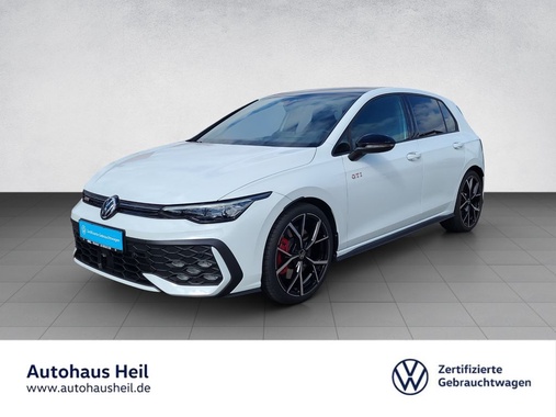 Volkswagen Golf 2025