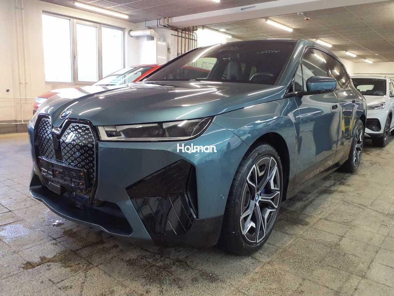 BMW iX