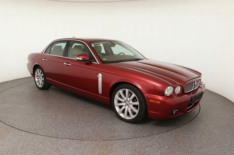 Jaguar XJ