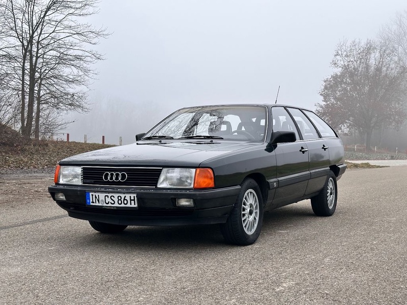 Audi 100