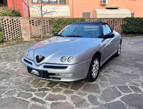 Alfa Romeo GTV 2000