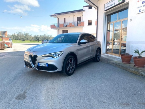 Alfa Romeo Stelvio 2021