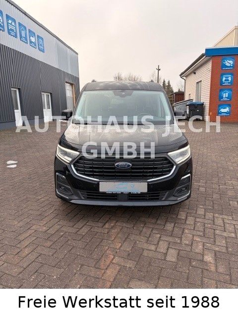 Ford Grand Tourneo