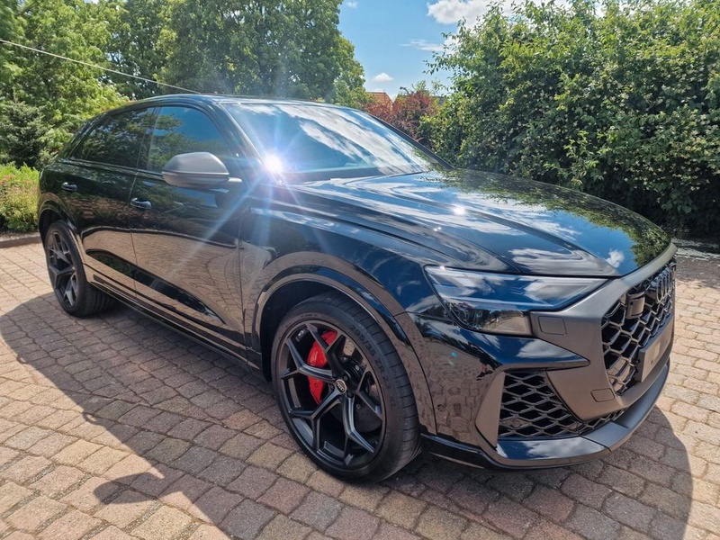 Audi RSQ8