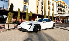 Porsche Taycan 2021