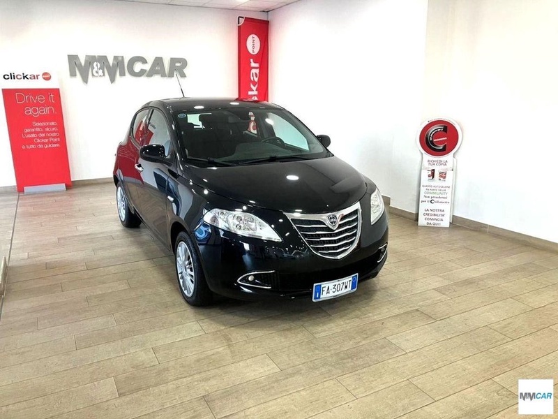 Lancia Ypsilon