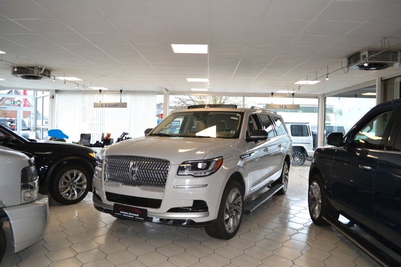Lincoln Navigator