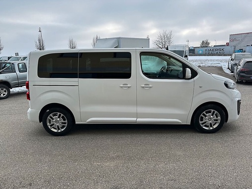 Peugeot Traveller 2020