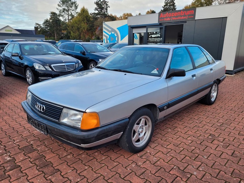 Audi 100