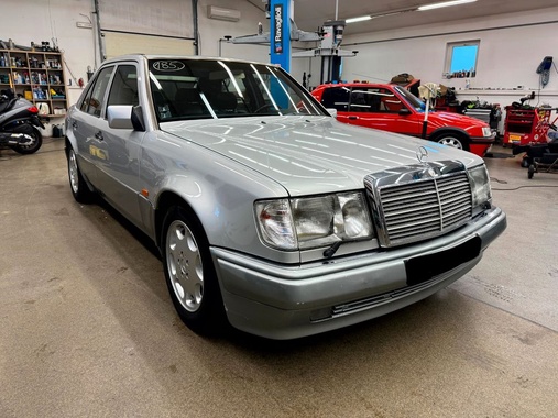 Mercedes-Benz 500 1991