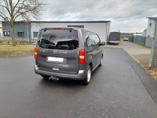 Opel Zafira 2021