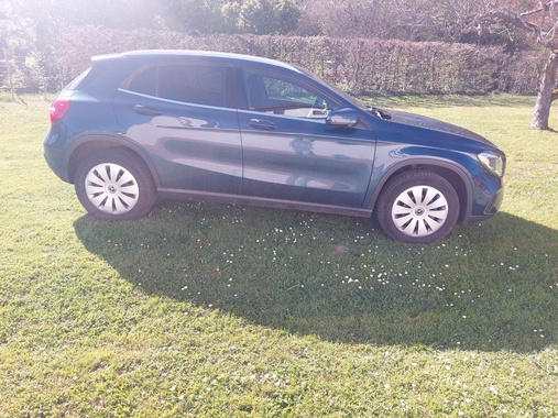 Mercedes-Benz GLA-Class 2019