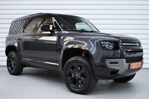 Land Rover Defender 2024