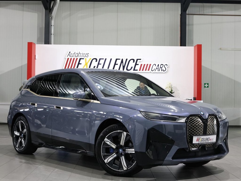 BMW iX