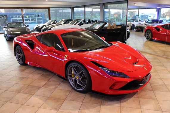 Ferrari F8 2022