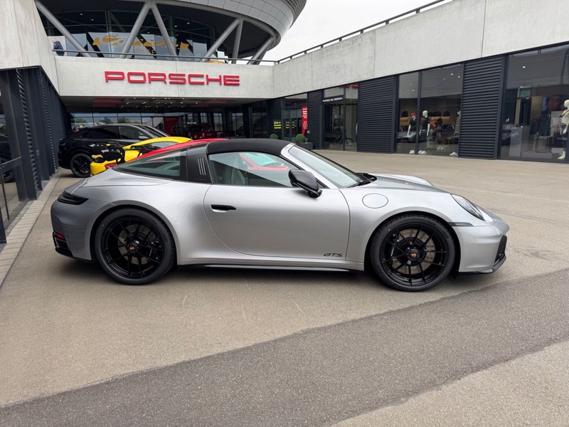 Porsche 992