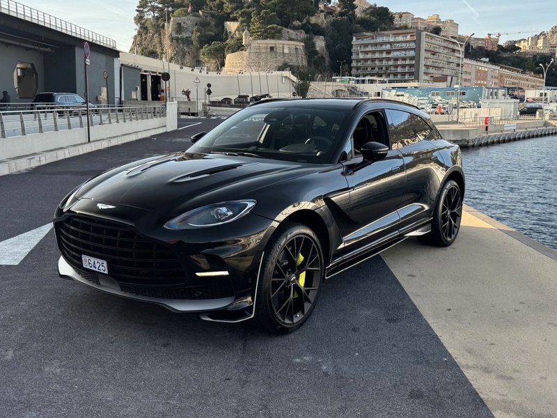 Aston Martin DBX