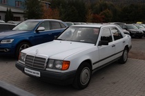 Mercedes-Benz 200 1988