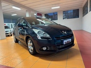 Peugeot 5008 2013