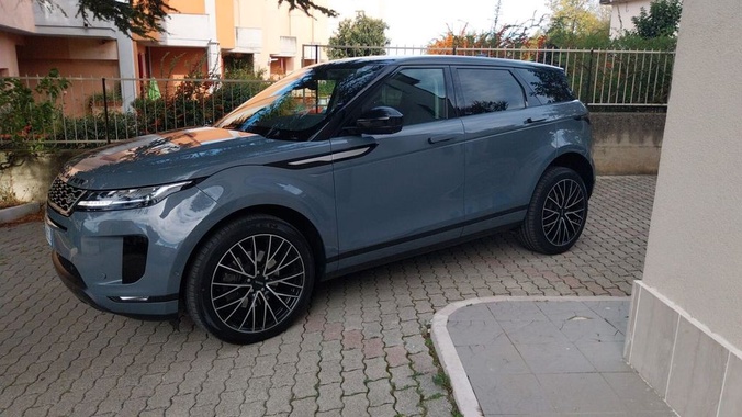 Land Rover Evoque 2021