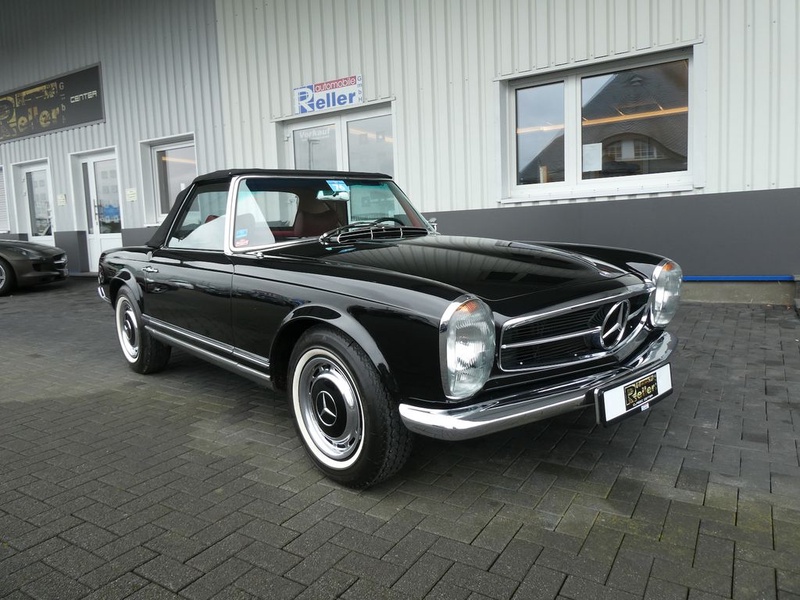 Mercedes-Benz 230
