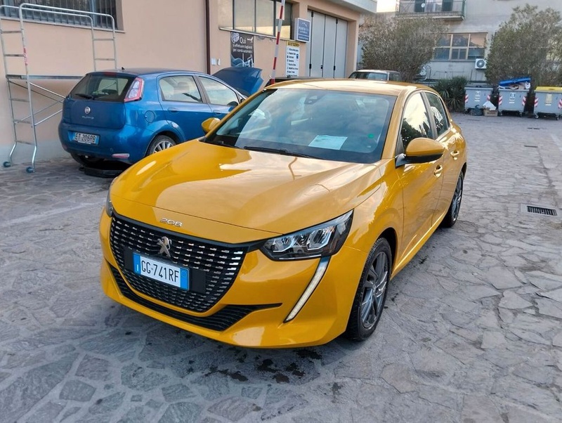 Peugeot 208