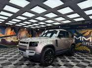 Land Rover Defender 2023