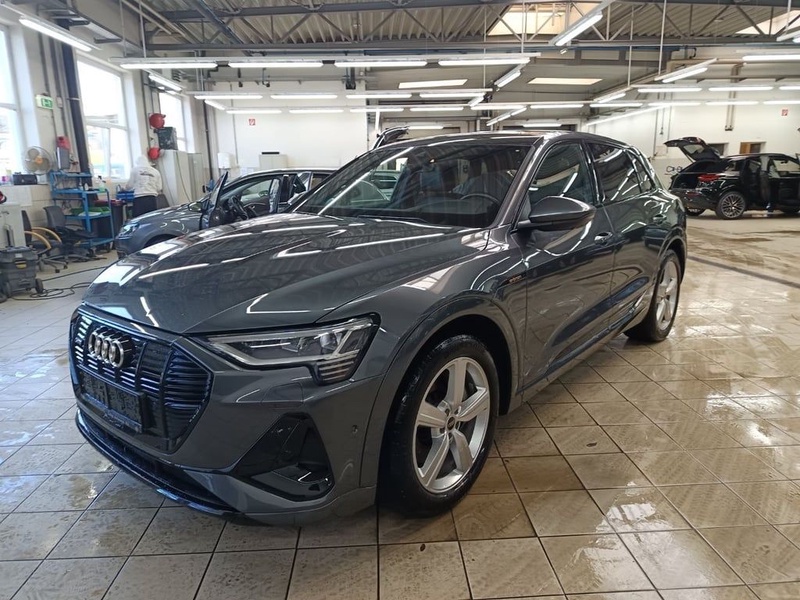Audi e-tron