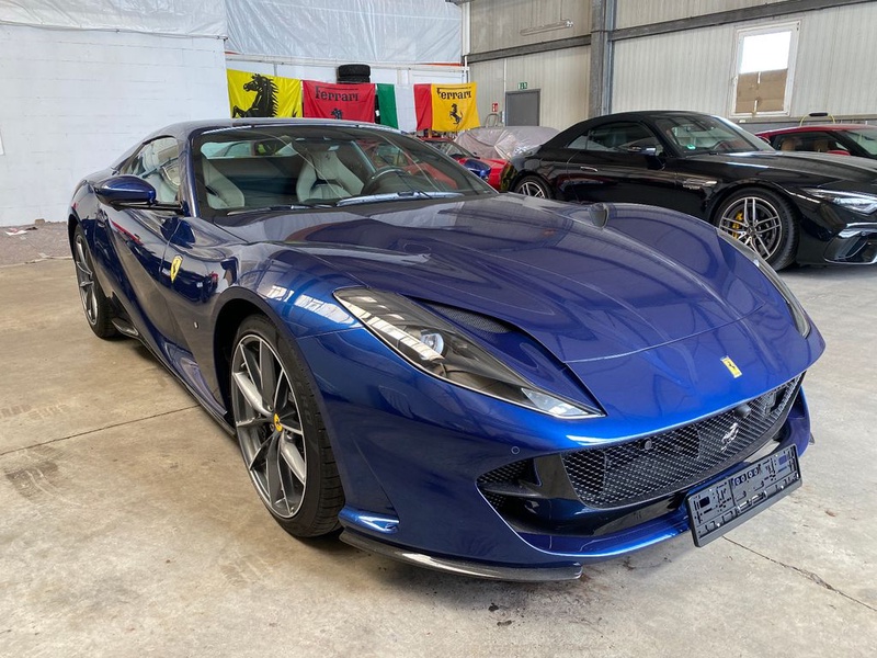 Ferrari 812