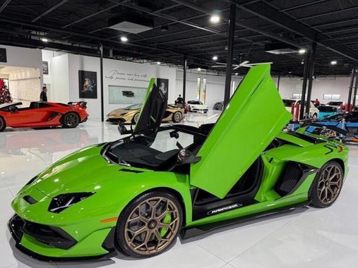Lamborghini Aventador 2021