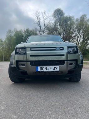 Land Rover Defender 2021