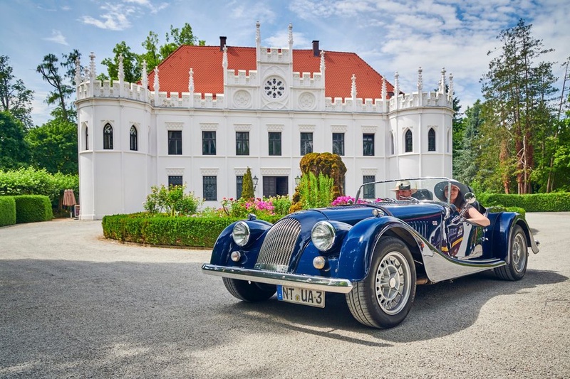 Morgan Plus 8