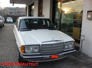 Mercedes-Benz 200 1979
