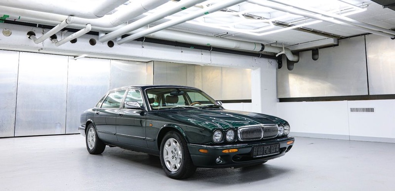 Jaguar XJ8