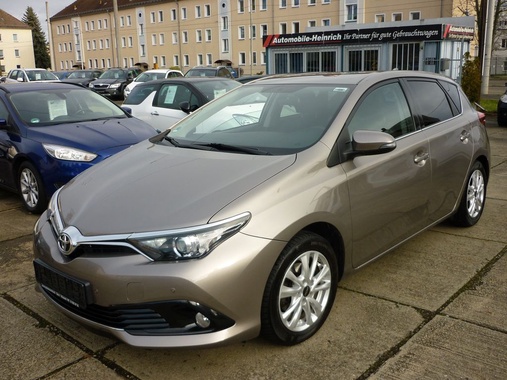 Toyota Auris 2016