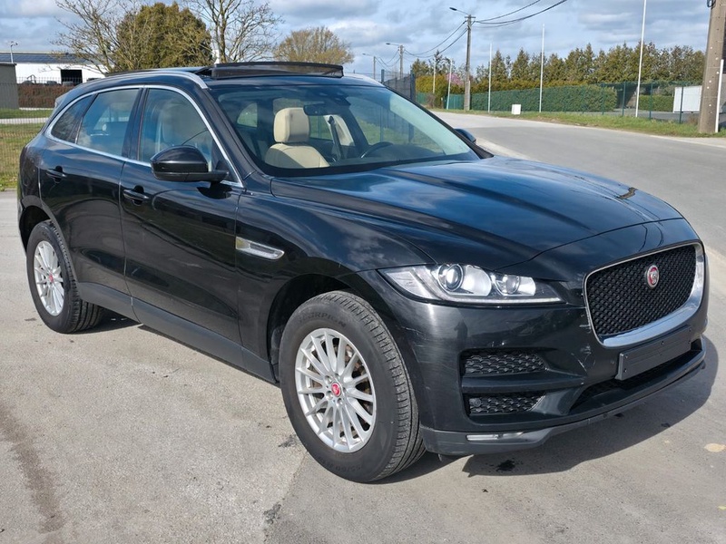 Jaguar F-Pace