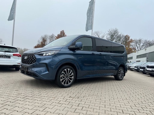 Ford Tourneo Custom 2025