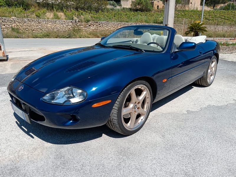 Jaguar XK