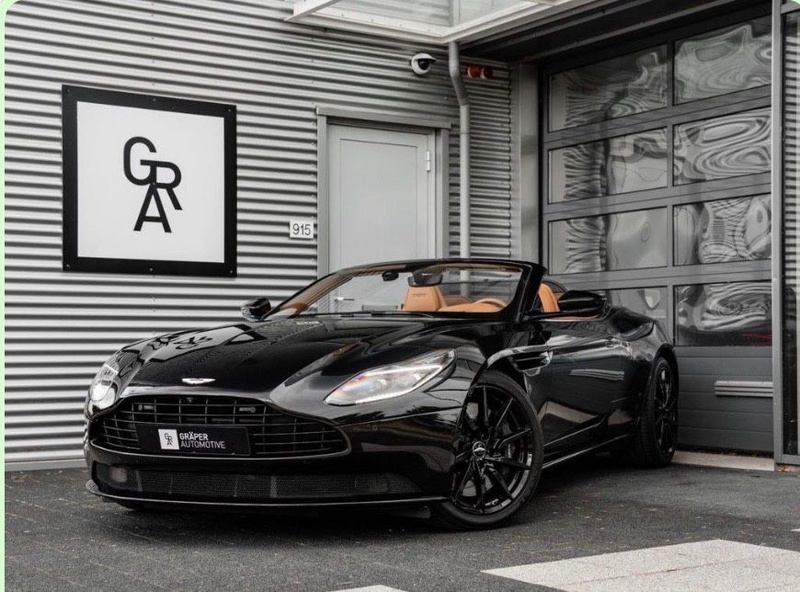 Aston Martin DB11