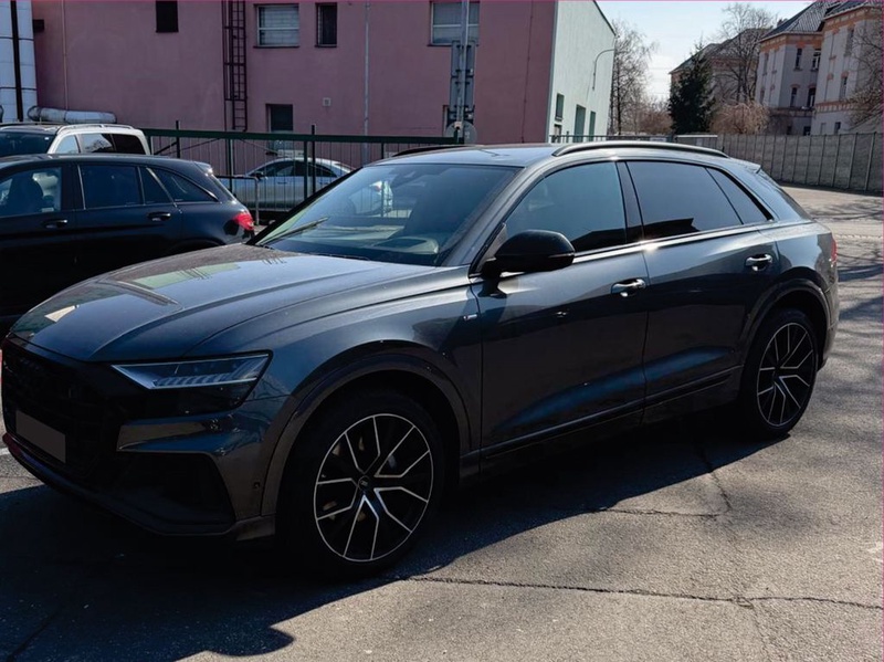 Audi Q8