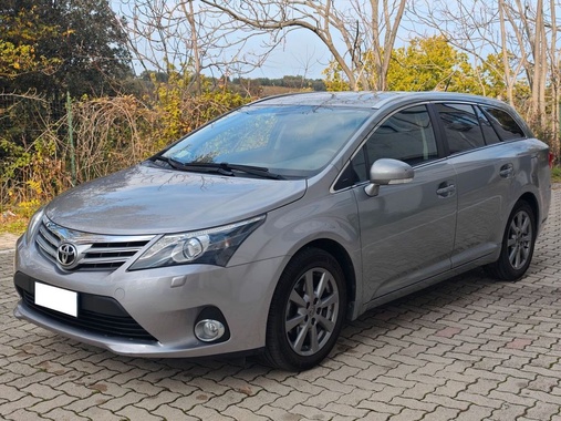 Toyota Avensis 2014