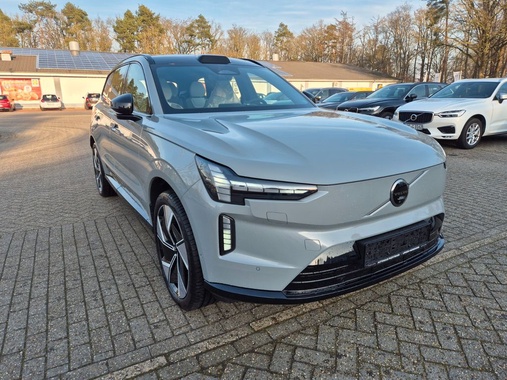 Volvo EX90 2025