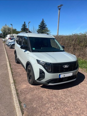 Ford Tourneo Courier 2025